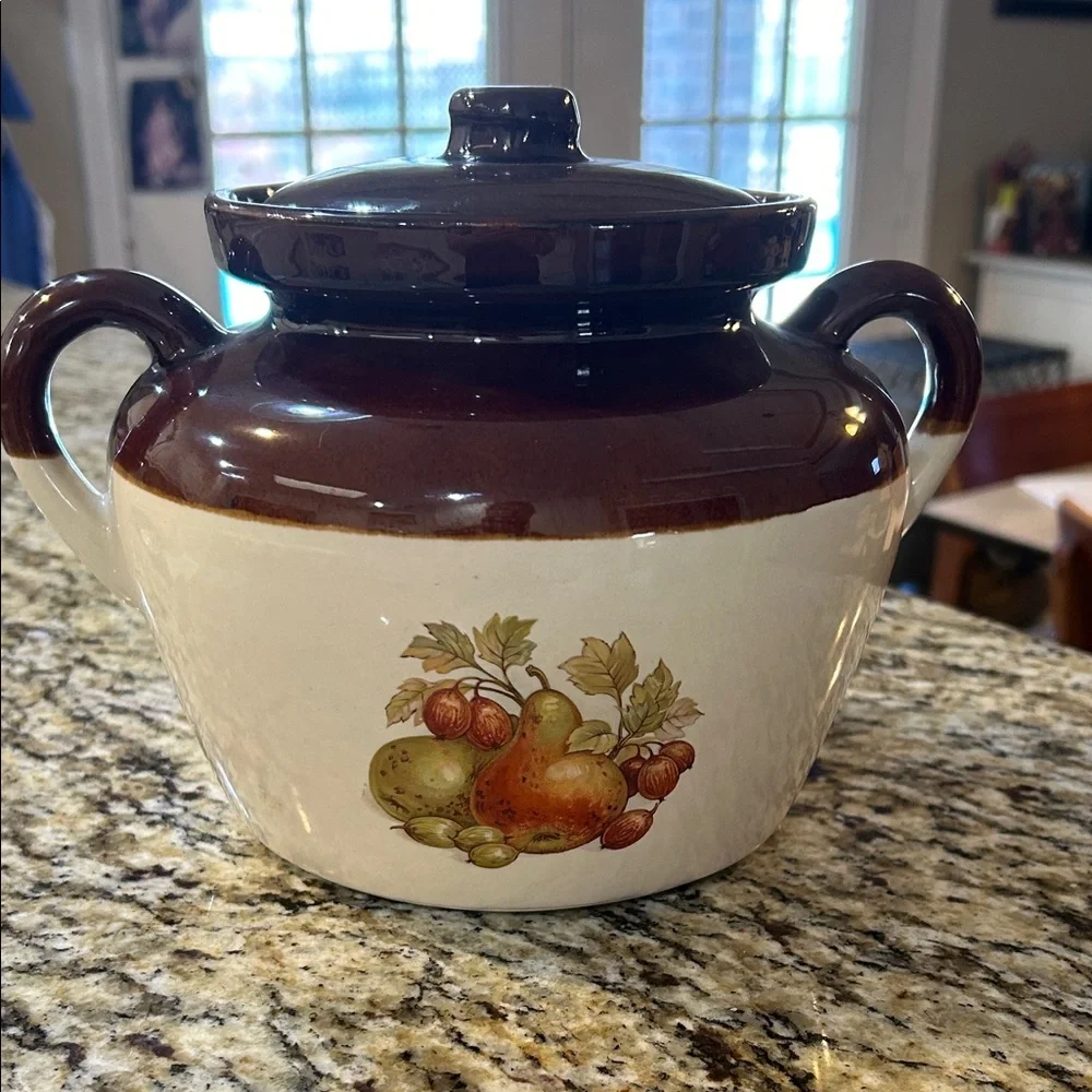 Vintage 1974 # 342 McCoy Pottery Bean Pot Tureen with Fruit Design - Picture 1 of 16